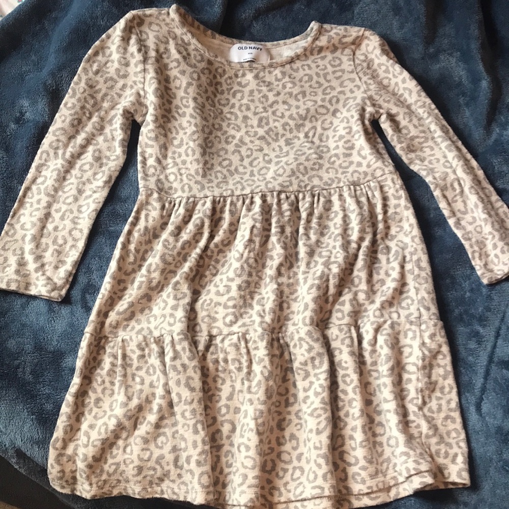 Girls dress M 8